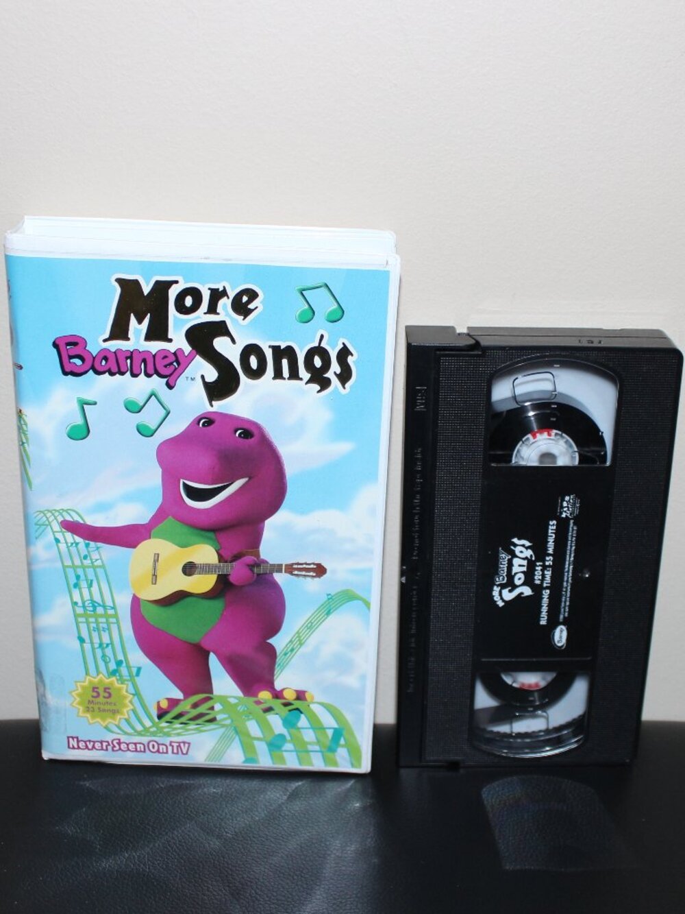 3/$55❤️vintage 1999 Barney: More Barney Songs Clamshell VHS 55 minutes 33 songs